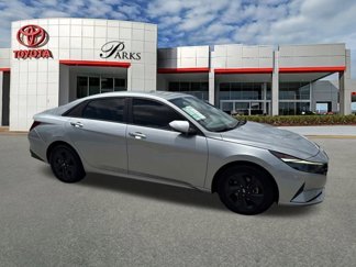 Used 2021 Hyundai Elantra SEL w/ Convenience Package image 1