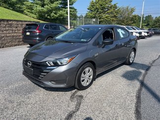Used 2023 Nissan Versa S image 1