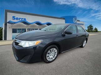Used 2014 Toyota Camry L image 1