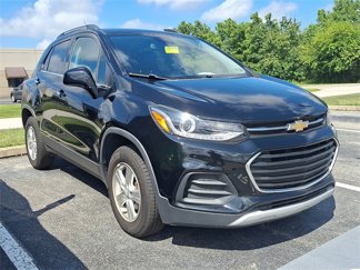 Used 2018 Chevrolet Trax LT w/ LT Convenience Package image 1