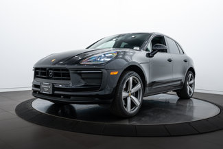 Certified 2025 Porsche Macan image 1