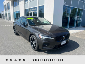 Used 2025 Volvo S60 B5 Core image 1