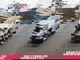 Used 2021 GMC Terrain SLE w/ Driver Convenience Package image 1