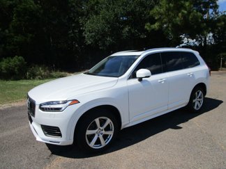 Used 2021 Volvo XC90 T6 Momentum image 1