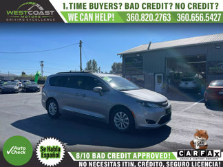 Used 2017 Chrysler Pacifica Touring-L image 1