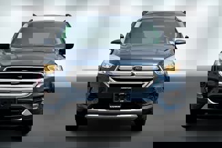 Used 2018 Ford Escape SE w/ SE Sync 3 Package image 1