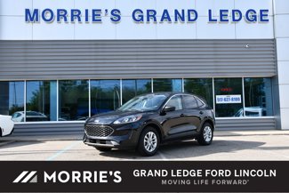 Used 2022 Ford Escape SE w/ Convenience Package image 1