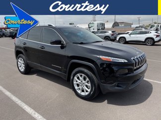 Used 2017 Jeep Cherokee Latitude w/ Comfort/Convenience Group image 1