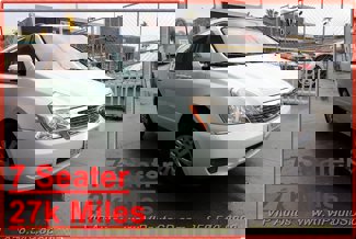Used 2012 Kia Sedona LX image 1