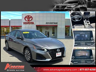 Used 2025 Nissan Altima 2.5 SV image 1