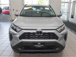 Used 2022 Toyota RAV4 XLE video 2