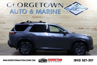 Used 2023 Nissan Pathfinder SV image 1