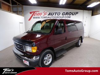 Used 2005 Ford E-150 and Econoline 150 XLT image 1