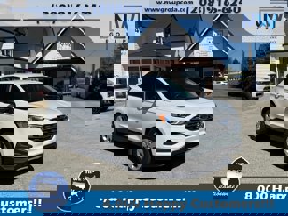 Used 2019 Ford Edge SE image 1