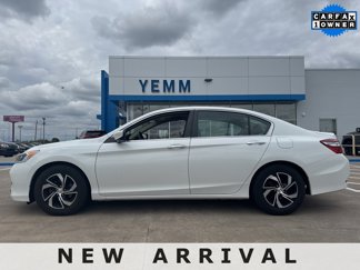 Used 2017 Honda Accord LX image 1