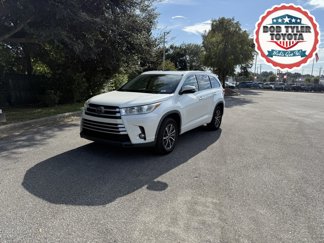 Used 2017 Toyota Highlander XLE image 1