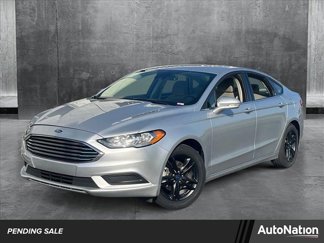 Used 2018 Ford Fusion SE image 1