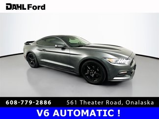 Used 2017 Ford Mustang Coupe image 1