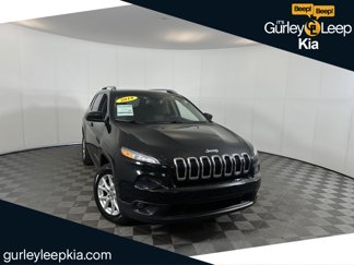 Used 2018 Jeep Cherokee Latitude w/ Cold Weather Group image 1