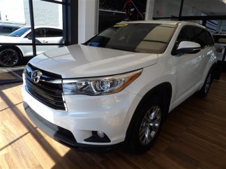 Used 2016 Toyota Highlander Plus image 1