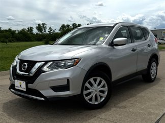 Used 2017 Nissan Rogue S image 1