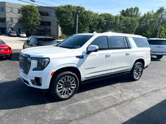 Used 2024 GMC Yukon XL Denali Ultimate image 1