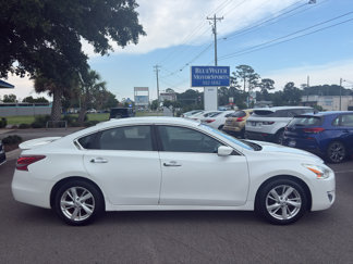 Used 2013 Nissan Altima 2.5 SV image 1