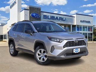 Used 2020 Toyota RAV4 LE image 1