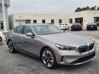 Certified 2024 BMW 530i w/ Convenience Package image 1