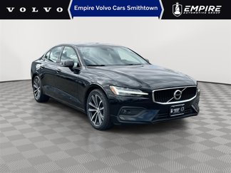 Used 2021 Volvo S60 T5 Momentum w/ Premium Package image 1