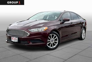 Used 2017 Ford Fusion SE image 1