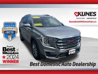 Used 2024 GMC Terrain SLT image 1