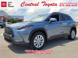 Used 2023 Toyota Corolla Cross LE image 1