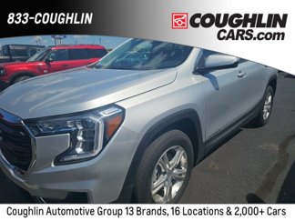 Used 2022 GMC Terrain SLE w/ Driver Convenience Package image 1