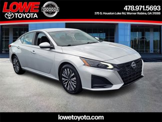 Used 2023 Nissan Altima 2.5 SV image 1