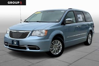 Used 2013 Chrysler Town & Country Limited w/ Luxury Group image 1