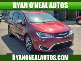 Used 2019 Chrysler Pacifica Limited w/ Tire & Wheel Group image 1