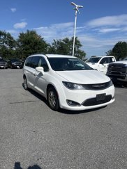 Used 2020 Chrysler Pacifica Touring-L w/ Advanced Safetytec Group image 1