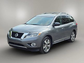 Used 2015 Nissan Pathfinder Platinum w/ Family Entertainment Package image 1