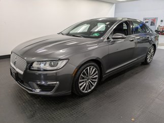 Used 2019 Lincoln MKZ Premiere image 1