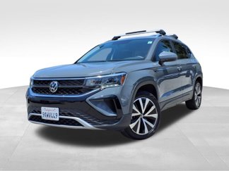 Certified 2022 Volkswagen Taos SE image 1