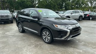 Used 2020 Mitsubishi Outlander ES image 1