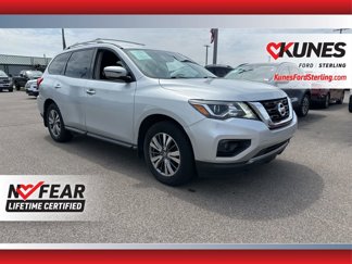 Used 2020 Nissan Pathfinder SV image 1