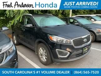 Used 2017 Kia Sorento LX w/ LX Convenience Package image 1