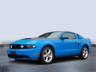 Used 2010 Ford Mustang GT image 1