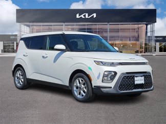 Certified 2022 Kia Soul LX w/ Technology Package image 1