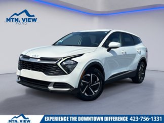 Used 2023 Kia Sportage LX image 1
