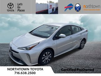 Used 2020 Toyota Prius LE image 1