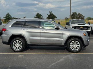 Used 2021 Jeep Grand Cherokee Laredo X image 1