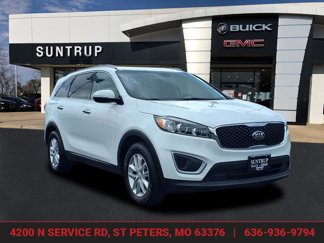 Used 2017 Kia Sorento LX image 1